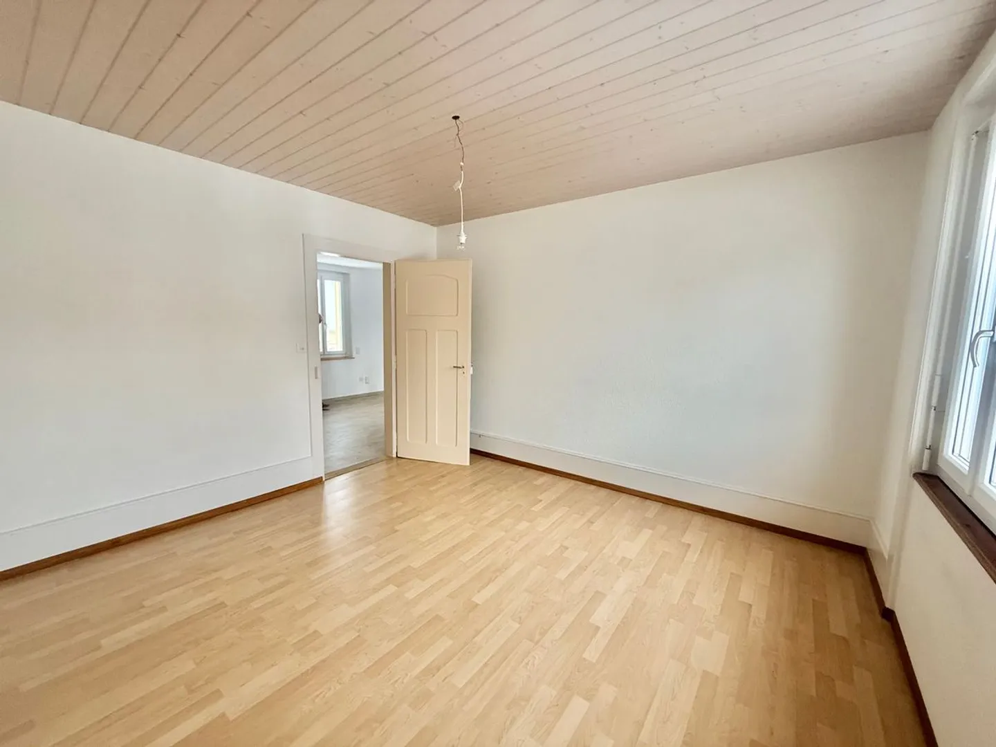 Appartement Charmant avec Terrasse - Photo 10 sur 11