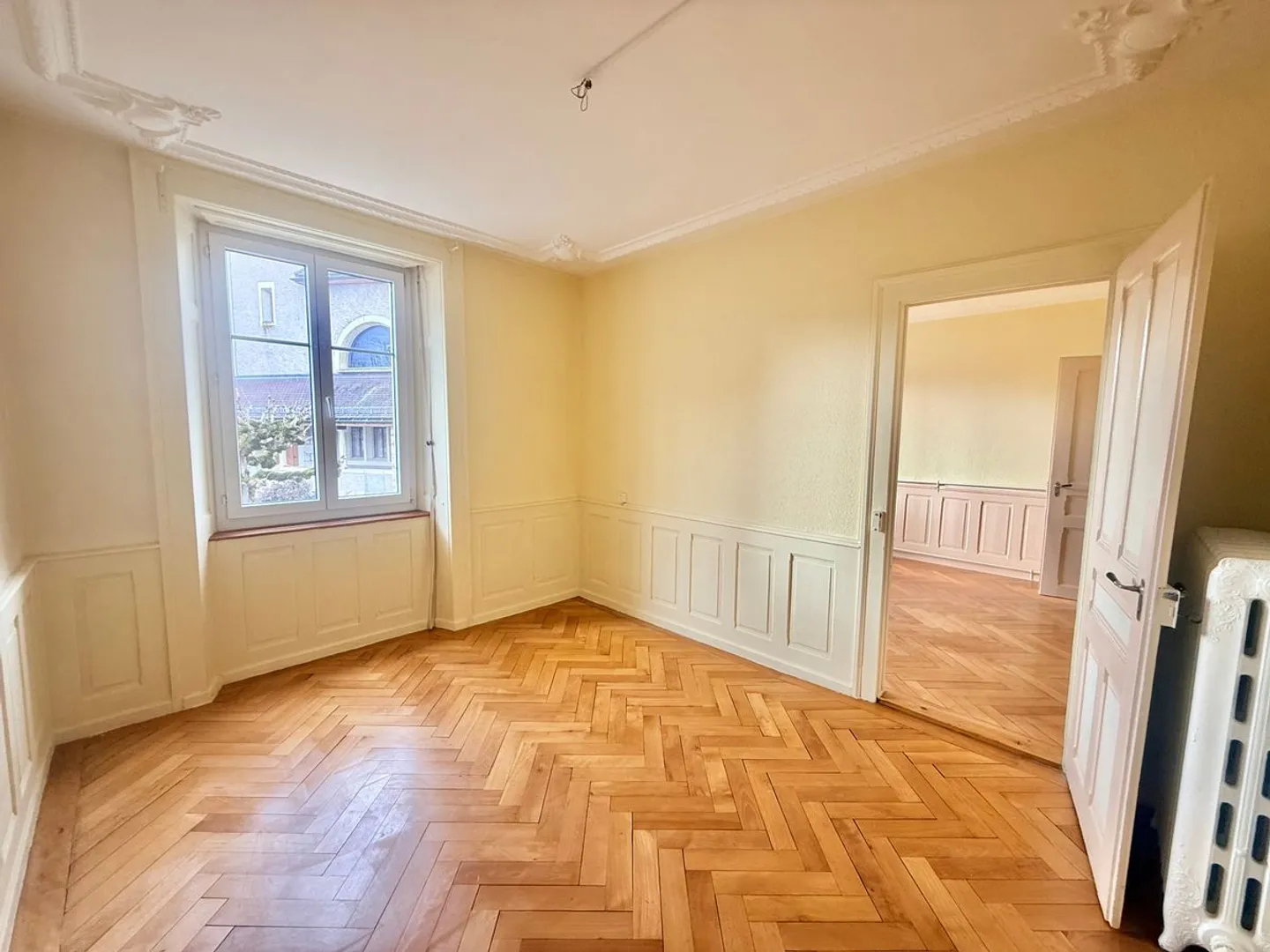 Geräumige 4,5-Zimmer helle Wohnung im Herzen von Saignelégier - Foto 4 von 13