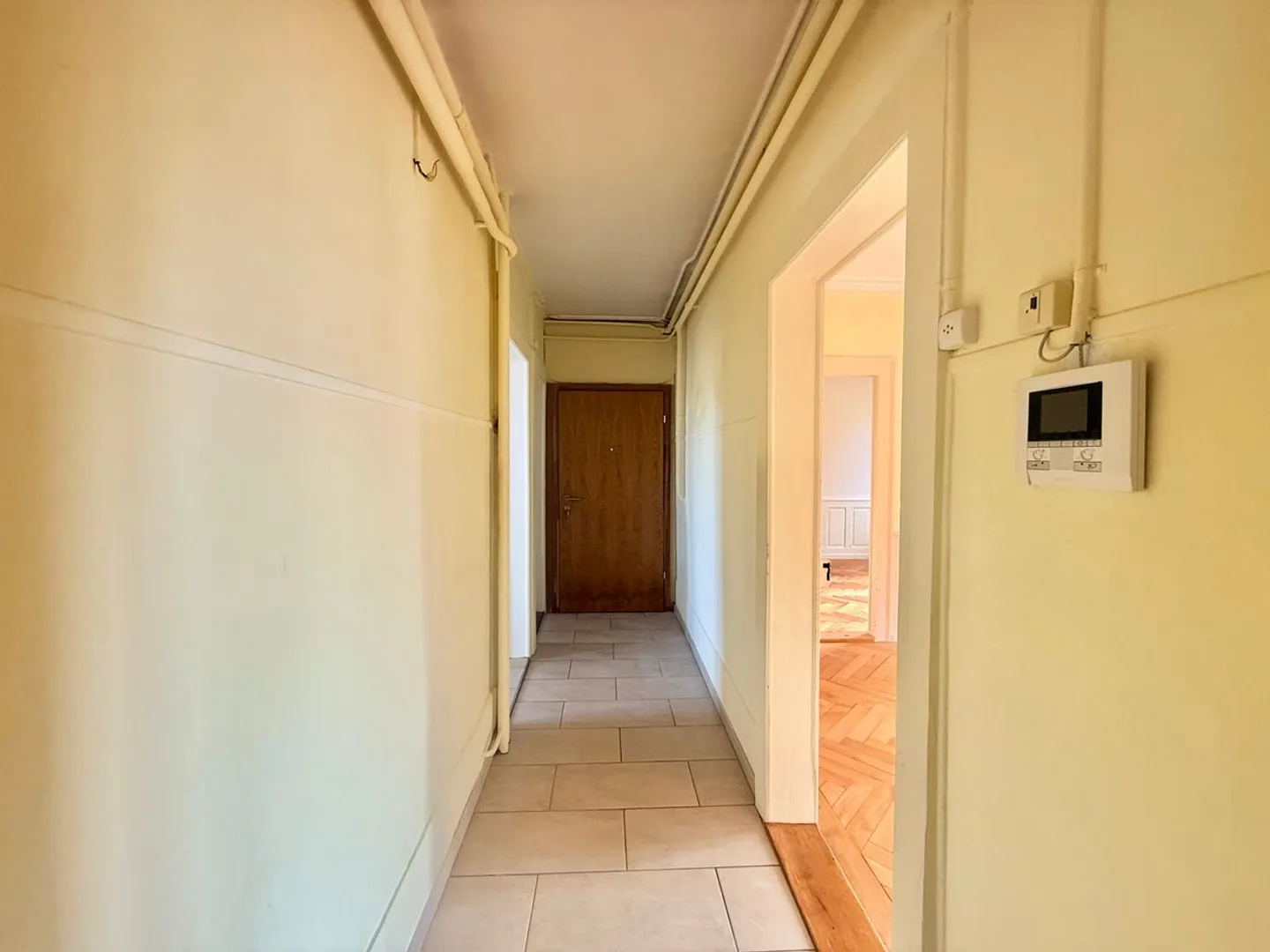 Geräumige 4,5-Zimmer helle Wohnung im Herzen von Saignelégier - Foto 9 von 13