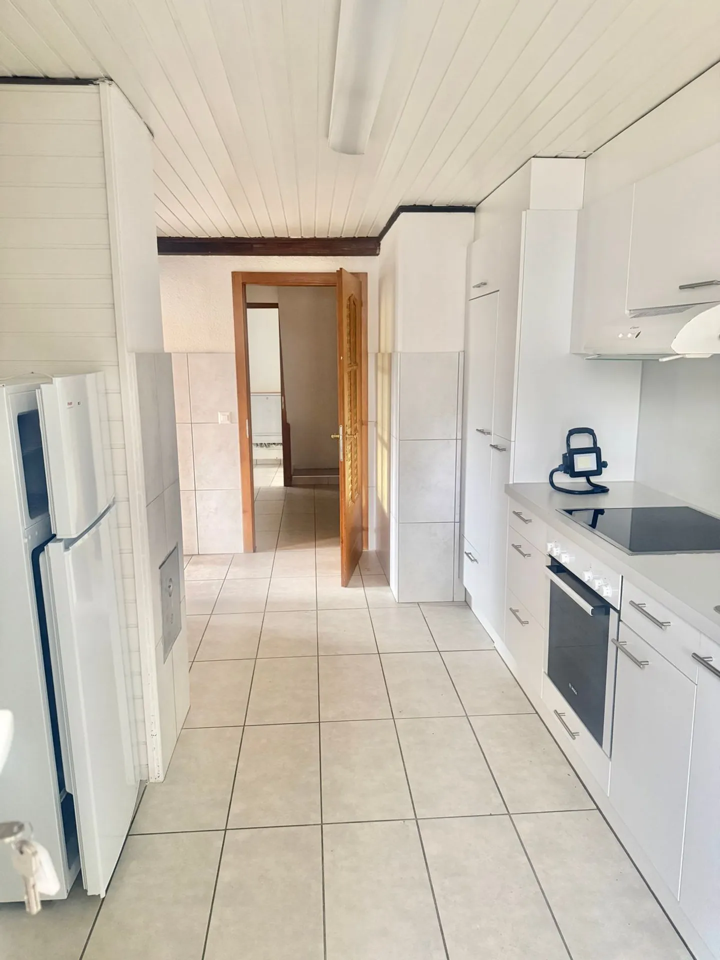 Raum und Ruhe: hervorragende 4,5 Zimmer mit außergewöhnlichem Garten - Foto 3 von 13