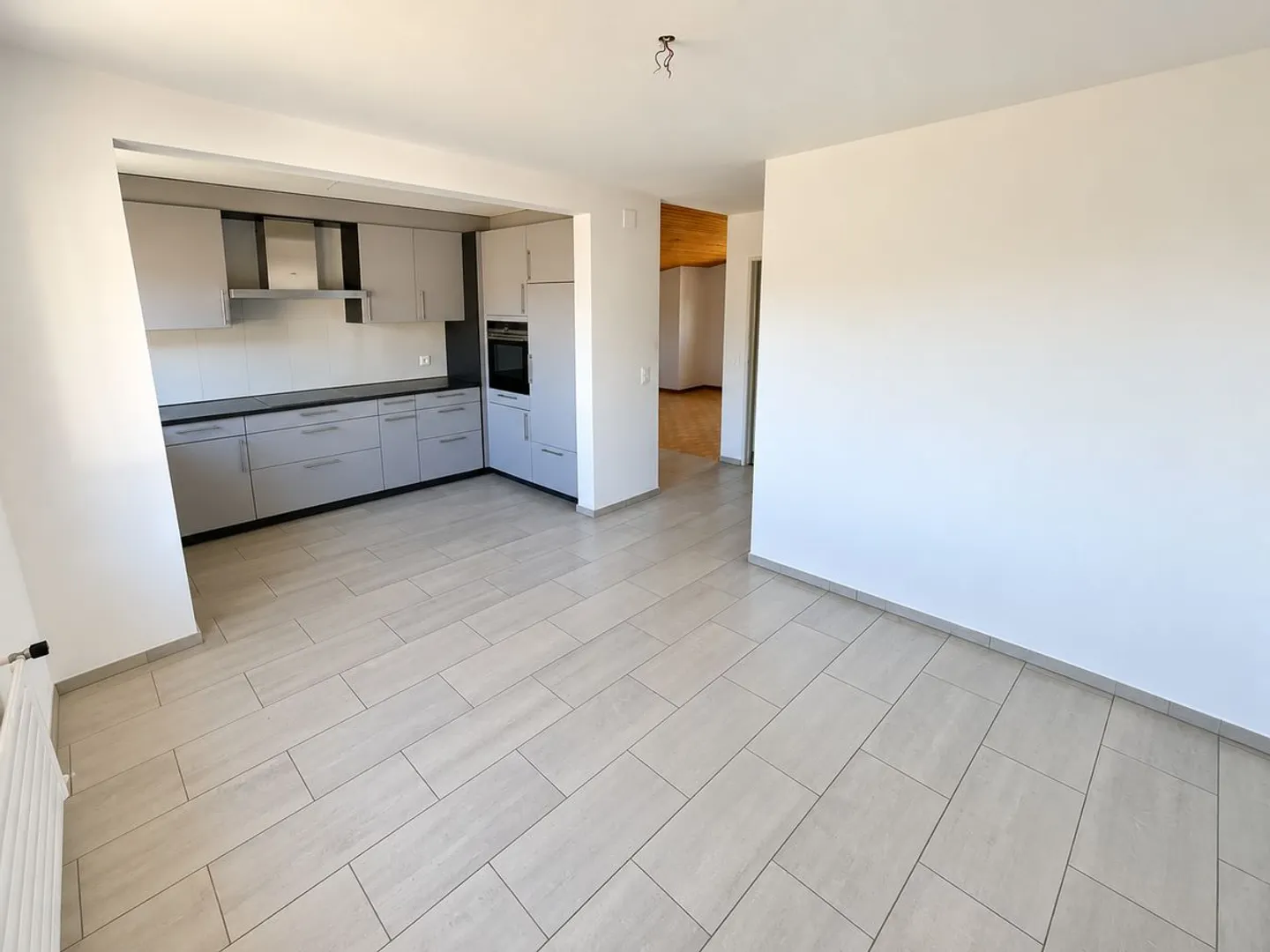 Geräumige 4,5-Zimmer-Wohnung mit Westbalkon - Foto 3 von 13