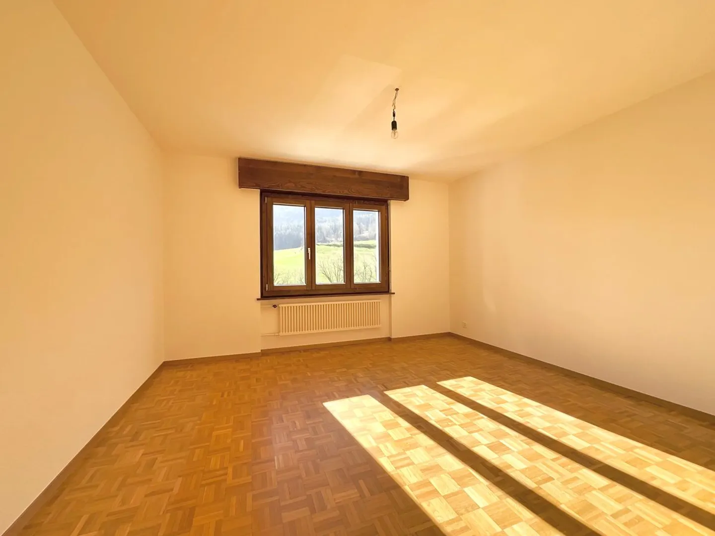Bellissimo appartamento luminoso di 3,5 locali con balcone - Foto 6 di 7
