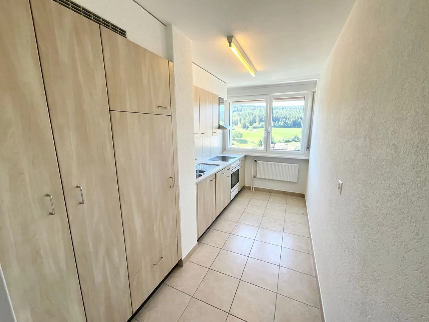 Bright 3-room apartment with panoramic view - Photo 1 of 8