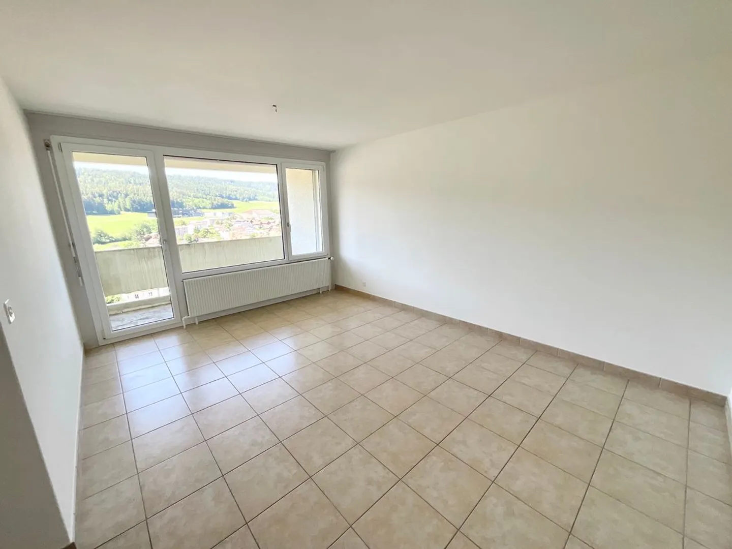 Bright 3-room apartment with panoramic view - Photo 2 of 8