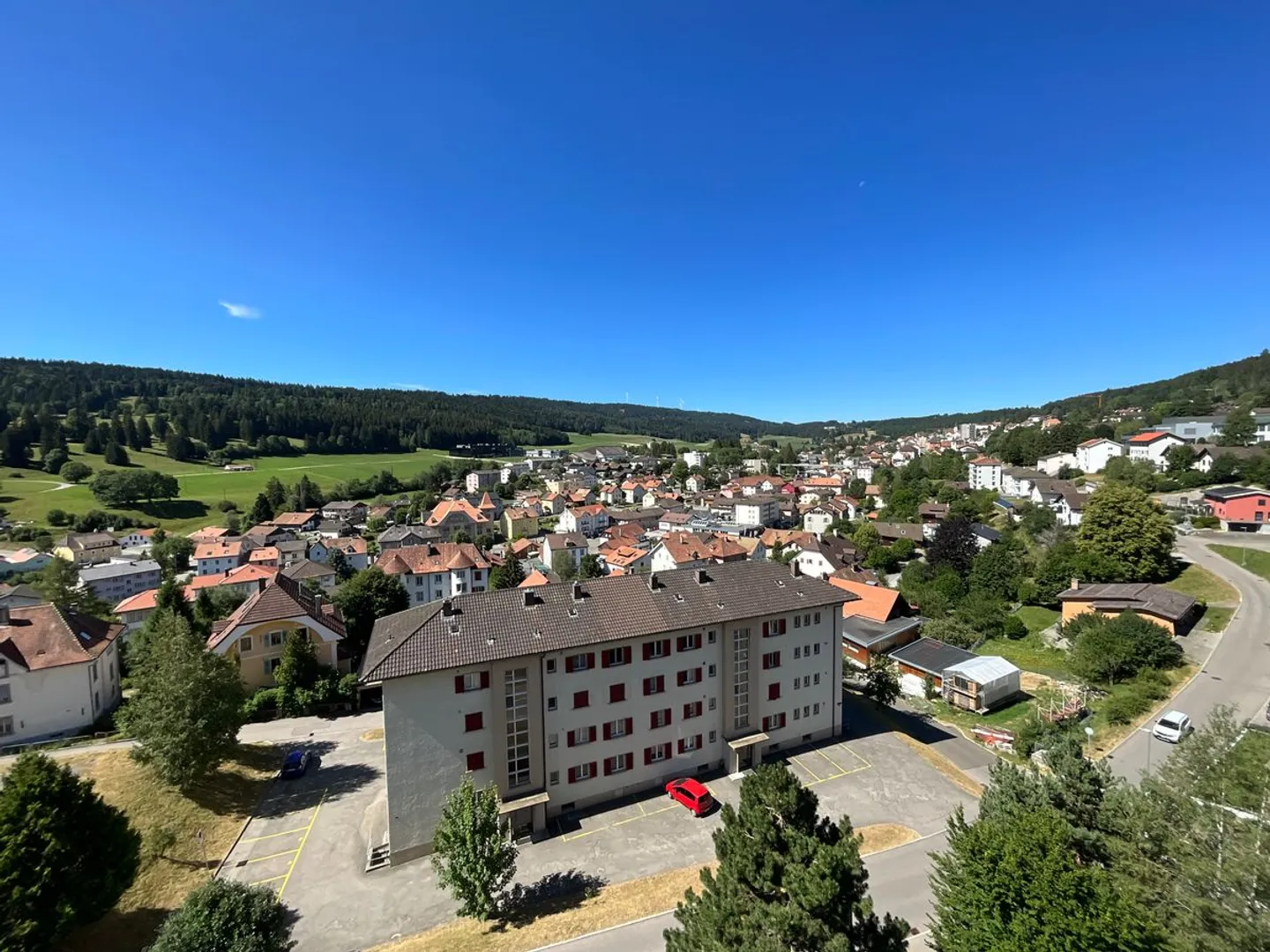 Bright 3-room apartment with panoramic view - Photo 4 of 8
