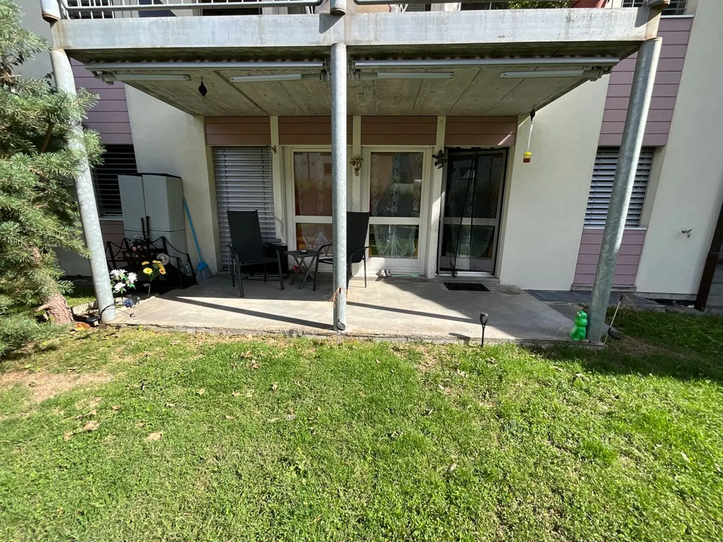 Spacieux appartement de 4,5 pièces avec terrasse et balcon - Photo 5 of 6
