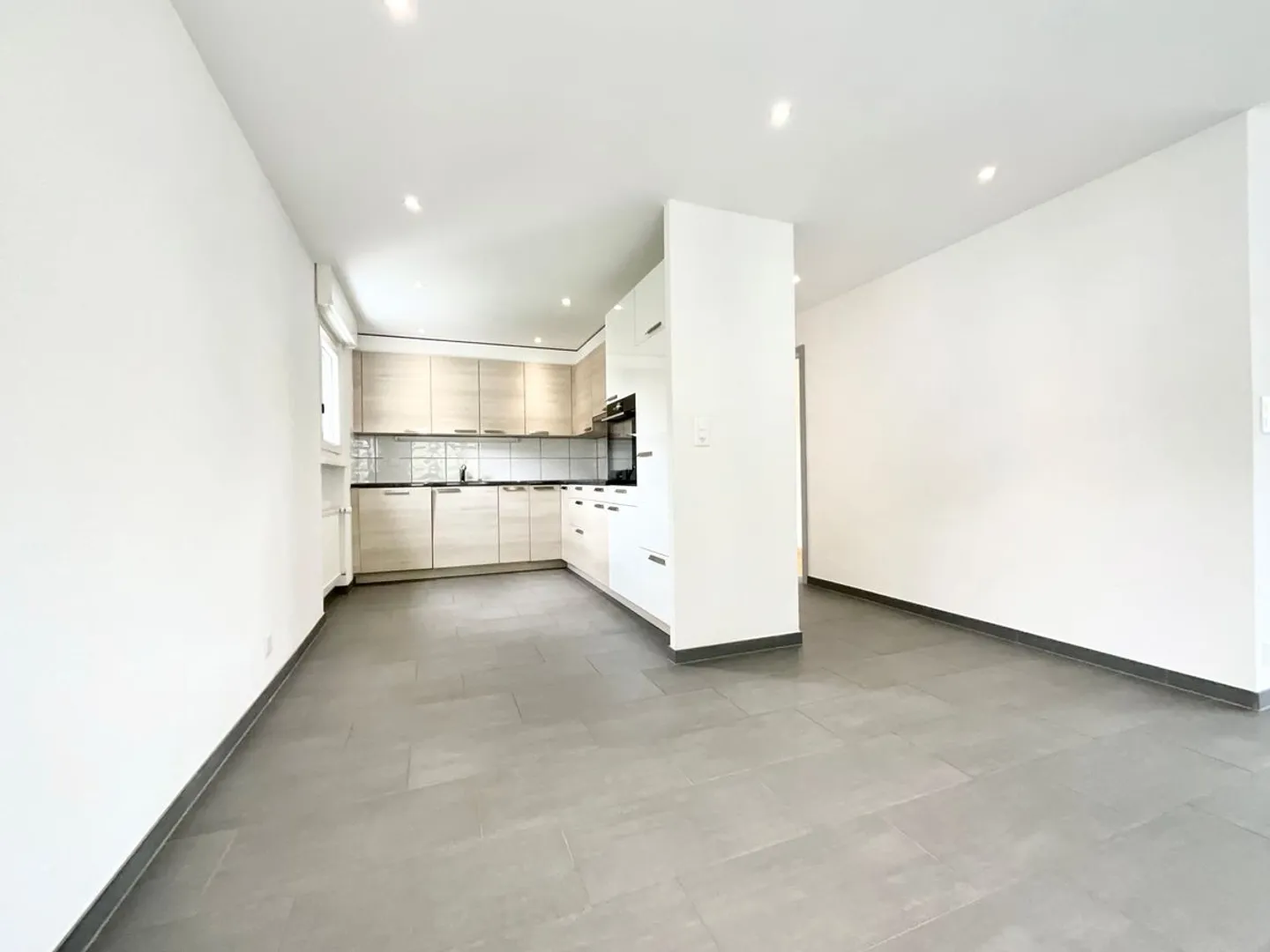 Schöne helle 4,5-Zimmer-Wohnung mit Balkon - Foto 2 von 8
