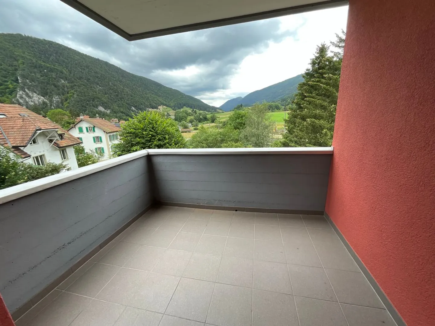 Beautiful bright 4.5 room apartment with balcony - Photo 6 of 8