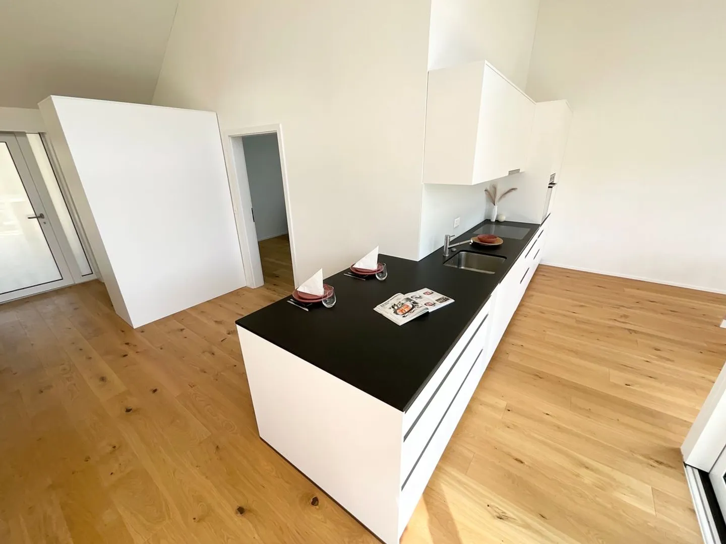 New 3.5-room apartments with loggia - Modern and ecological building in the heart of the village - Photo 5 of 13