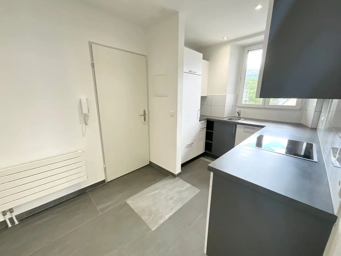 Charmant appartement de 2 pièces - Photo 3 sur 9