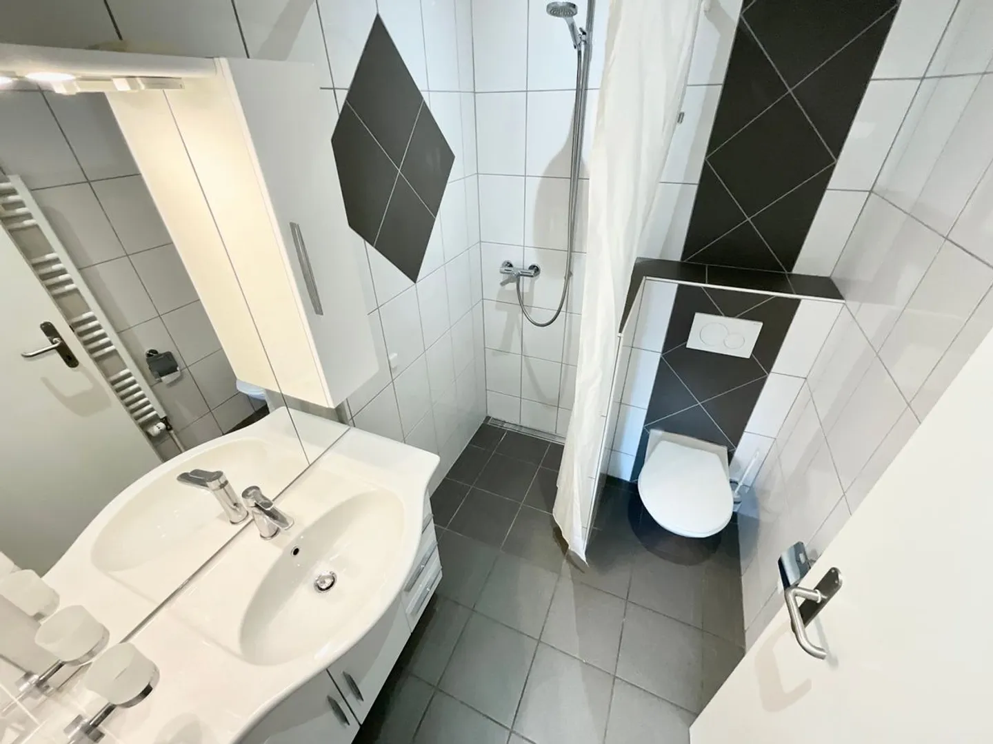 Charmant appartement de 2 pièces - Photo 7 sur 9