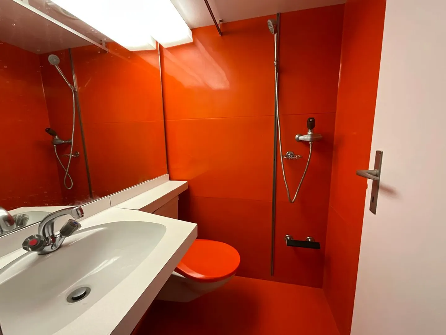 Furnished room with private bathroom - Photo 1 of 2