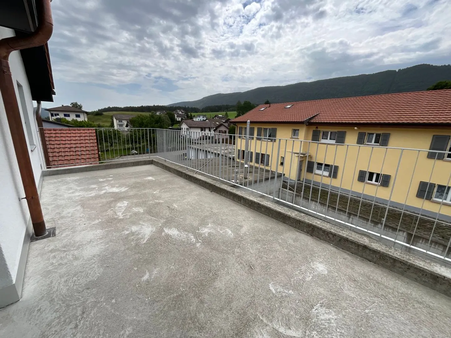 Charmant appartement de 3.5 pièces neuf avec grande terrasse - Photo 9 sur 9