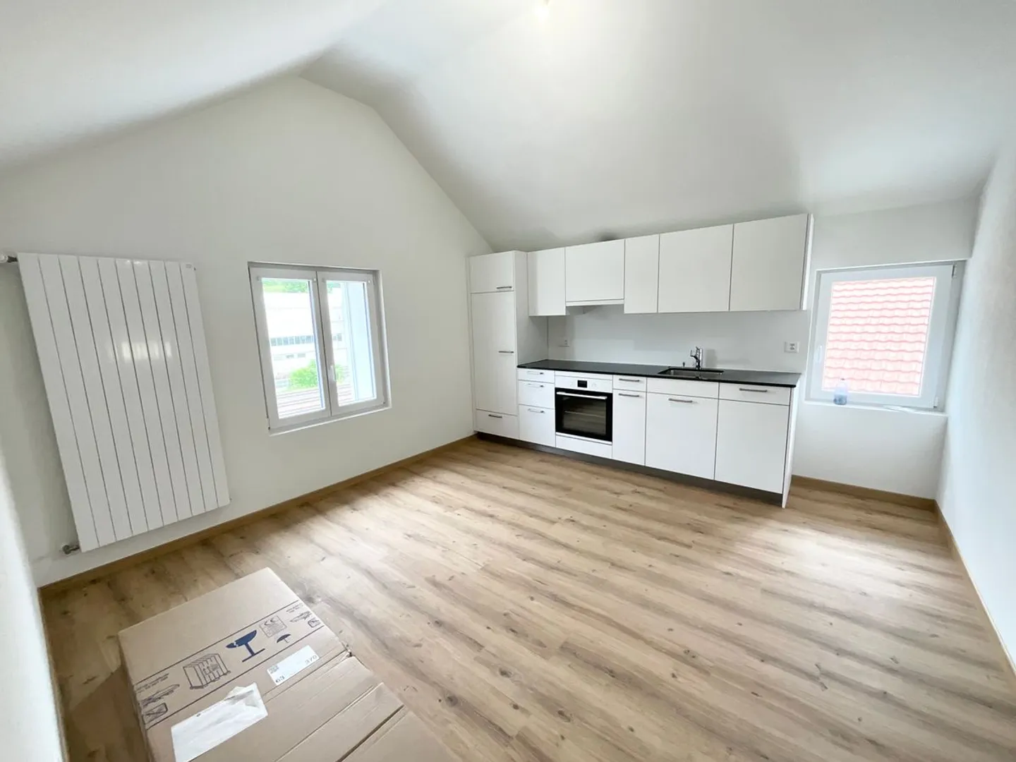 Charmant appartement de 3.5 pièces neuf avec grande terrasse - Photo 2 sur 9