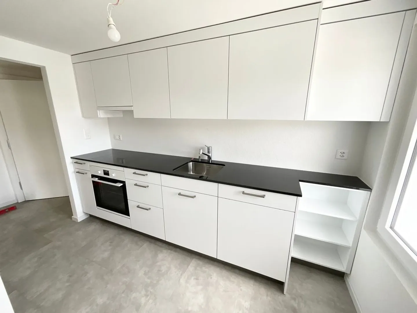 Appartement de 3 pièces neuf avec grande terrasse - Photo 2 sur 7