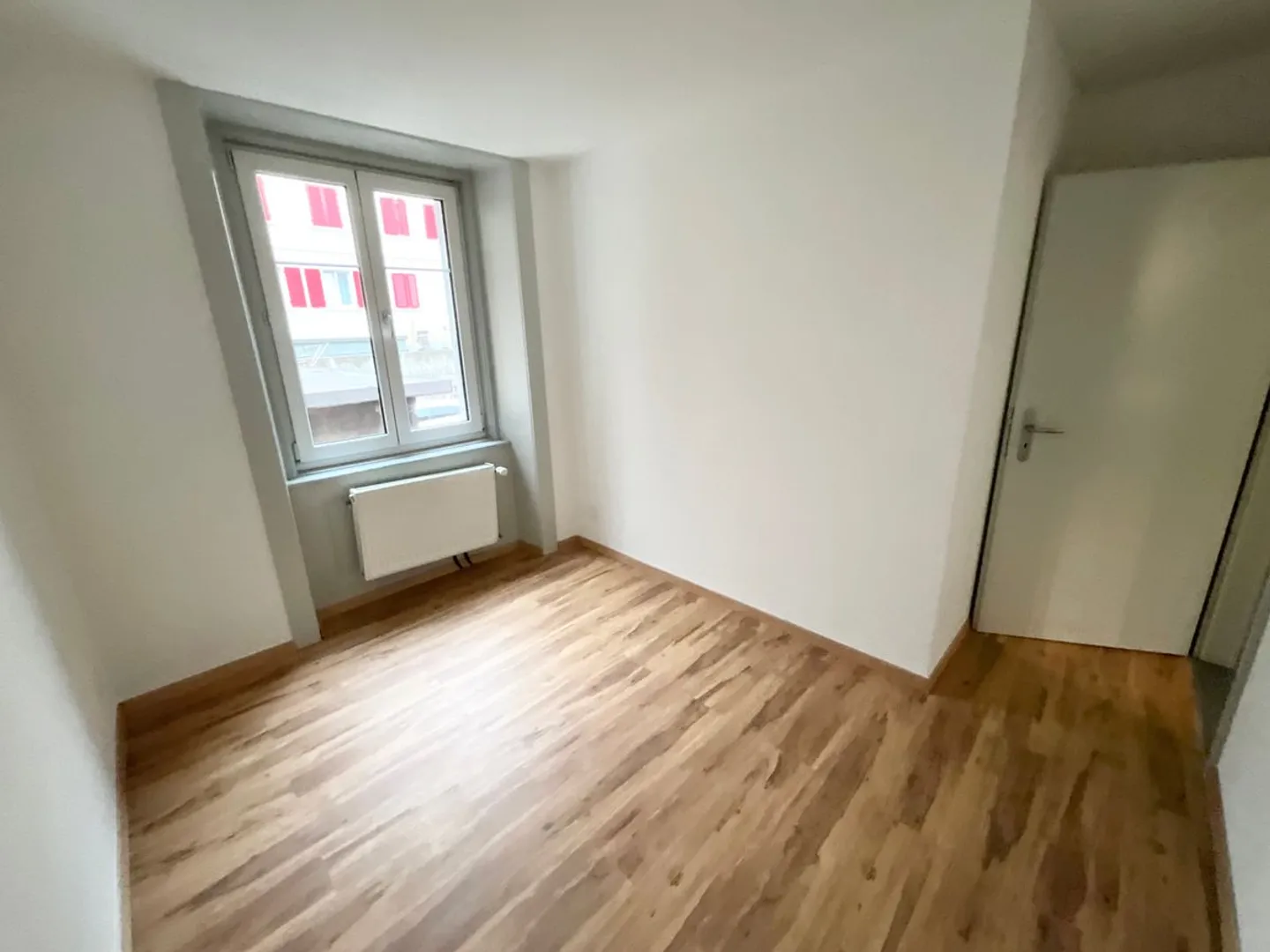 Bright 3-room apartment in the village center - Photo 5 of 6