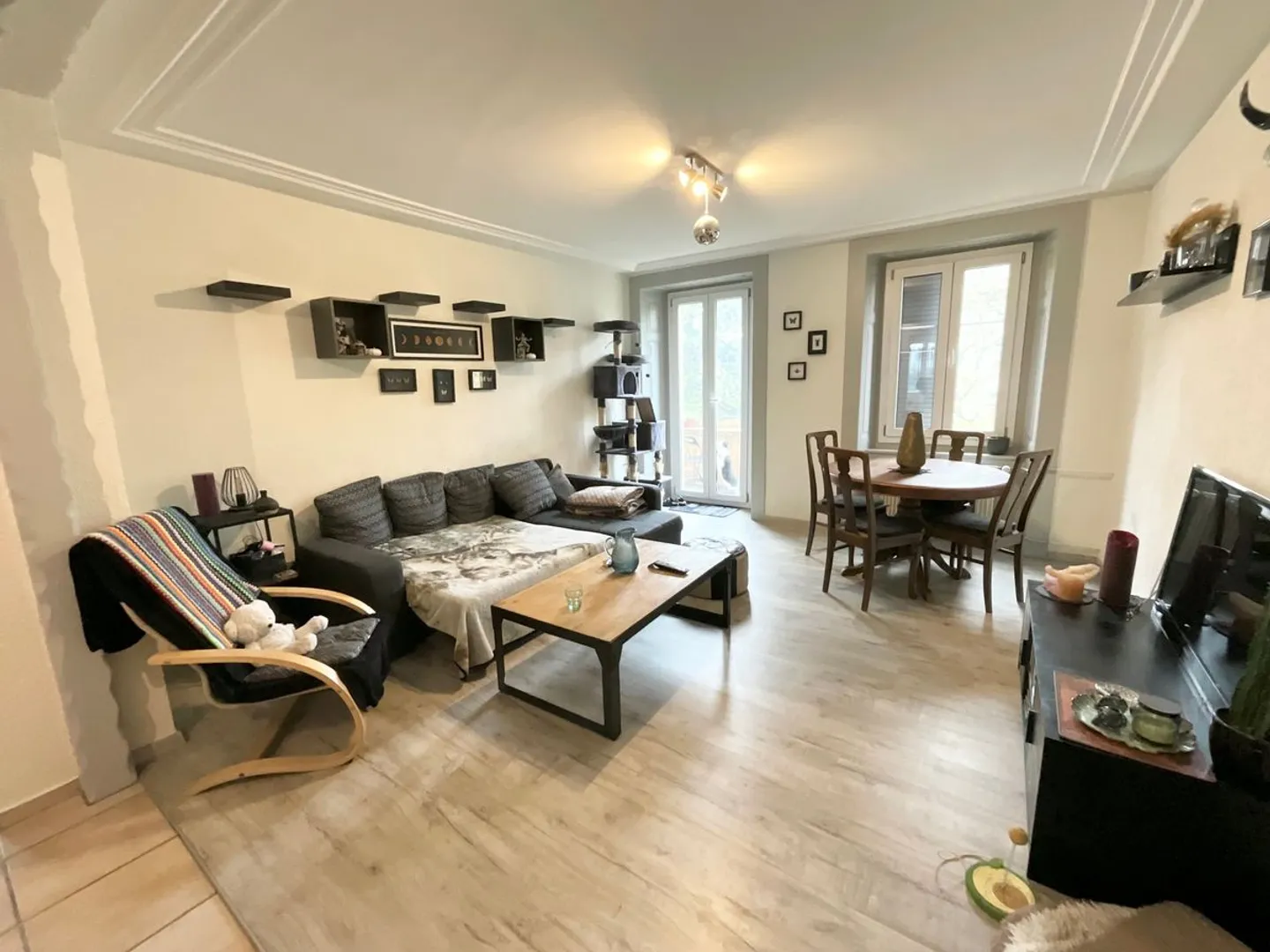 Super 4.5-room apartment with balcony - Photo 9 of 10
