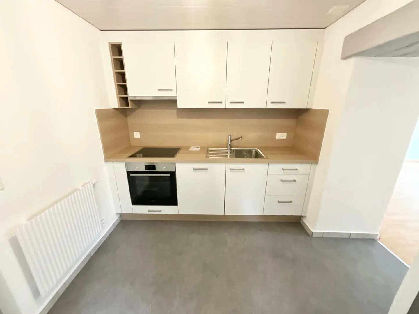 Appartamento di 2,5 locali completamente ristrutturato con ingresso indipendente e spazio esterno - Foto 2 di 8
