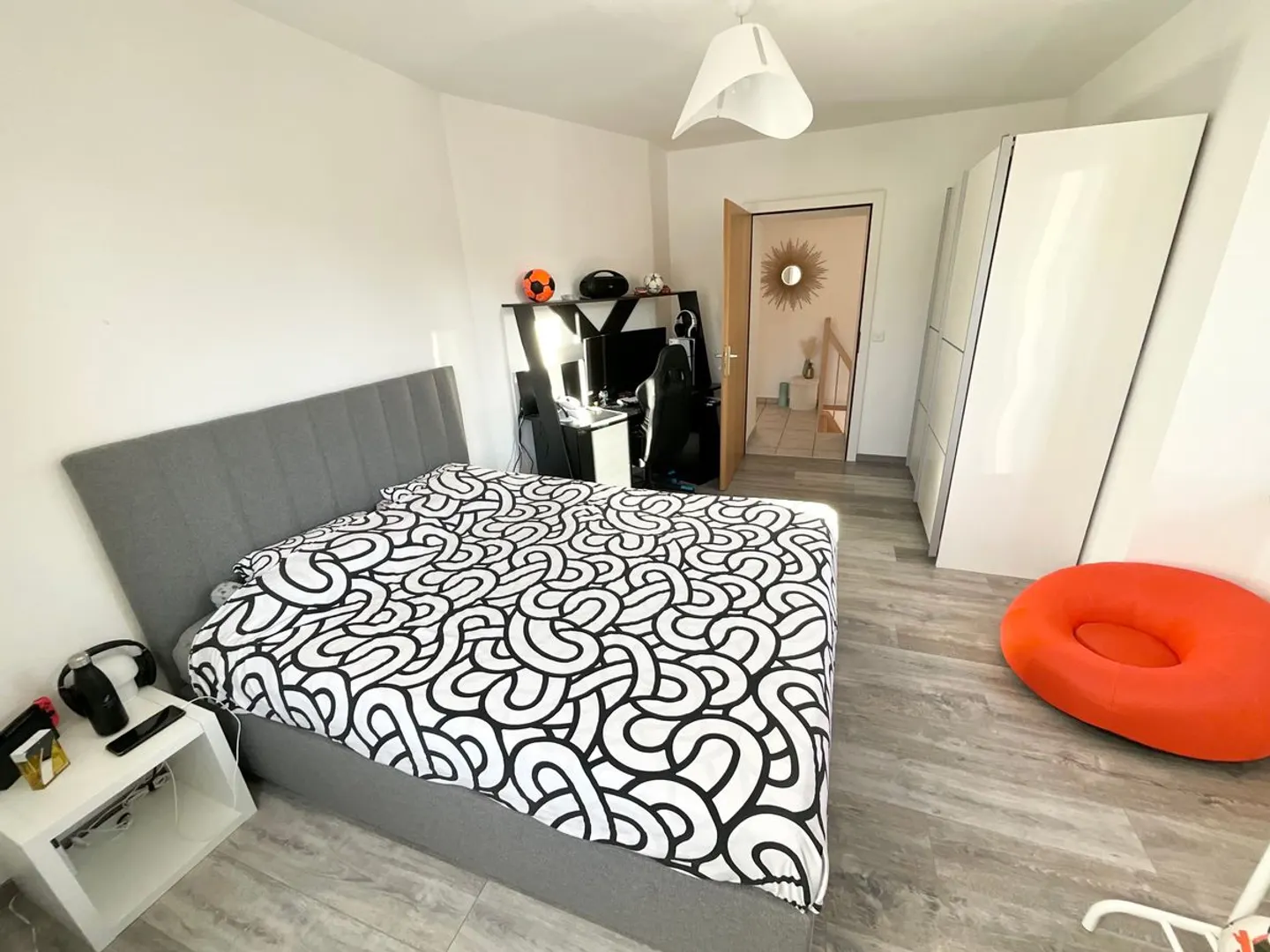Spazioso appartamento duplex di 5,5 locali con camini - Foto 13 di 13