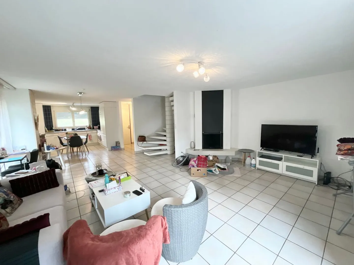 Appartement de 4.5 pièces en duplex avec balcon et terrasse - Foto 1 di 7