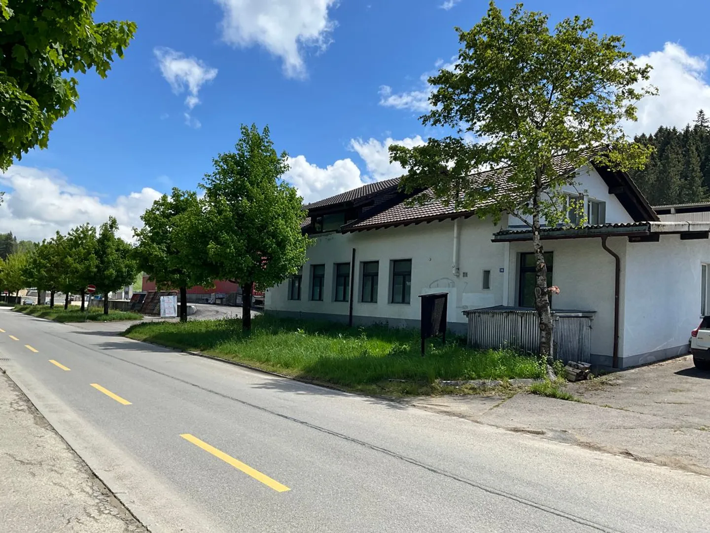 Spazio Commerciale con Visibilità - Foto 1 di 11