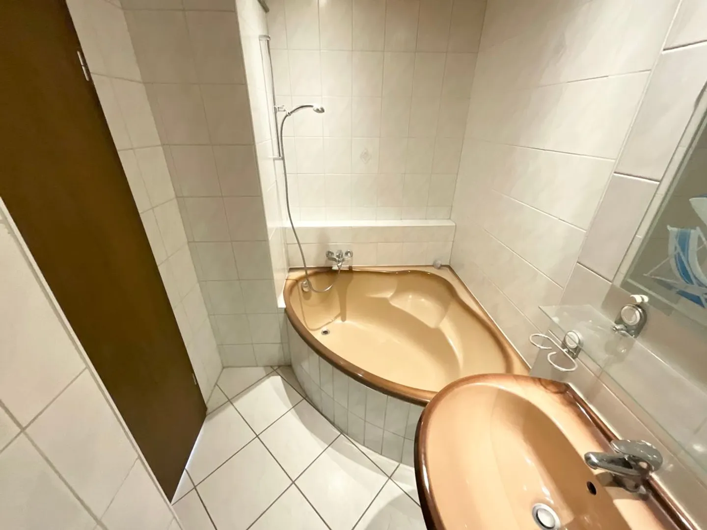 Appartement lumineux au rez-de-chaussée - beaux volumes et espaces polyvalents - Photo 7 sur 13