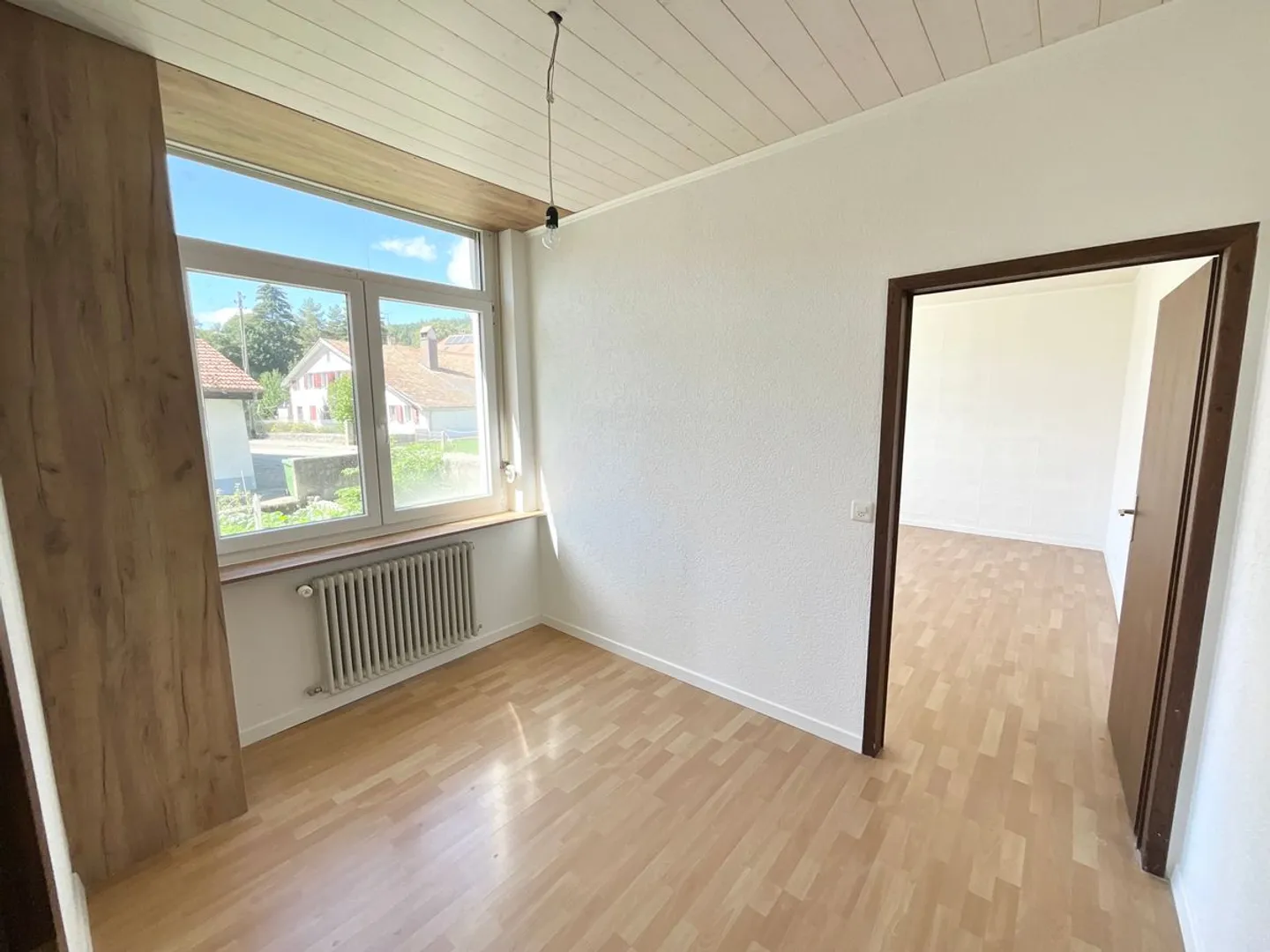 Appartement lumineux au rez-de-chaussée - beaux volumes et espaces polyvalents - Photo 12 sur 13