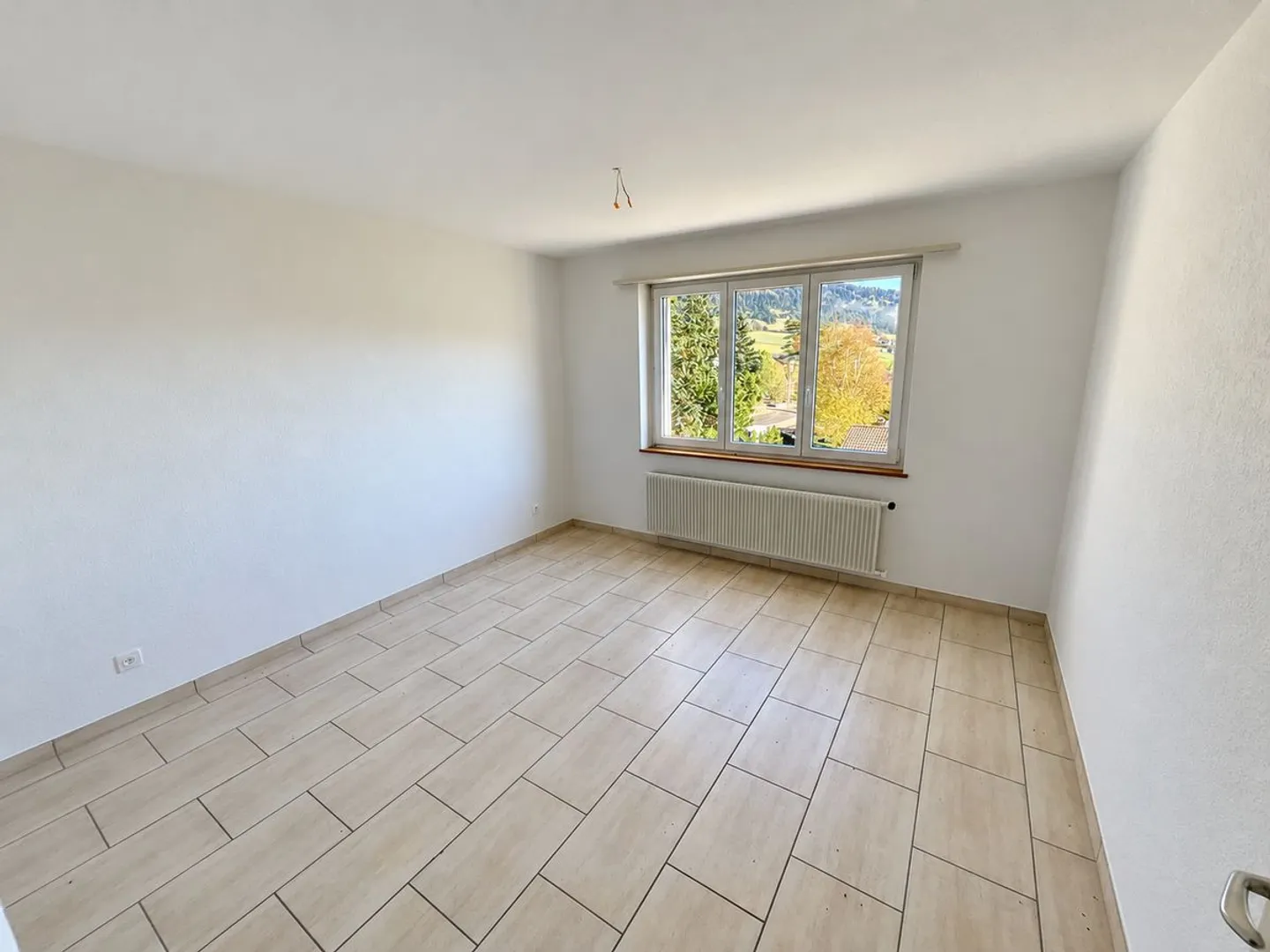 Schöne 3,5-Zimmer-Wohnung mit Balkon und freiem Blick - Foto 4 von 11