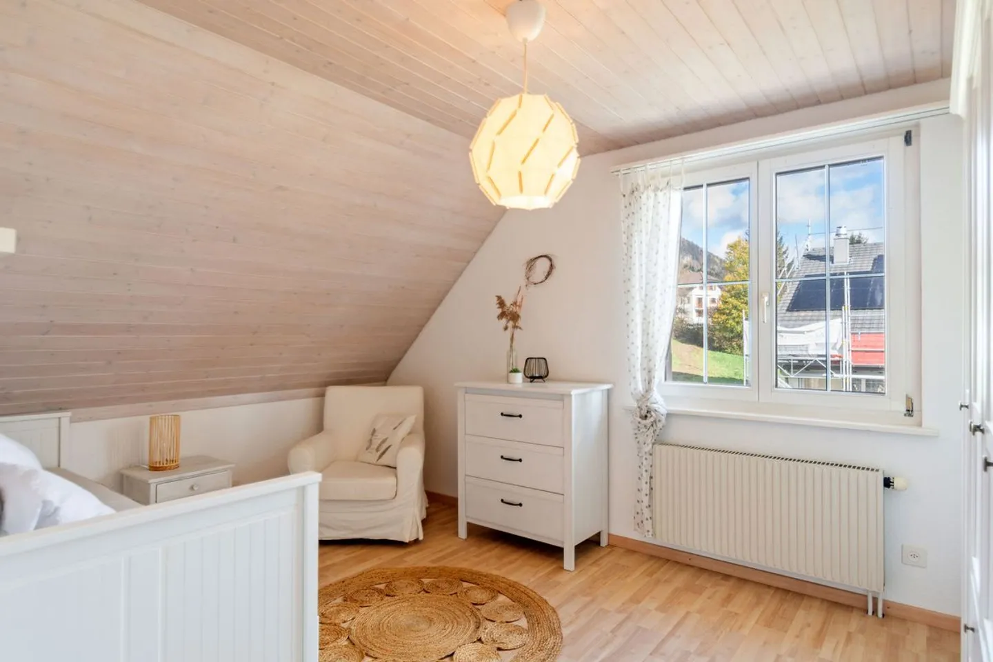 Detached house in a green and quiet setting - Photo 7 of 13