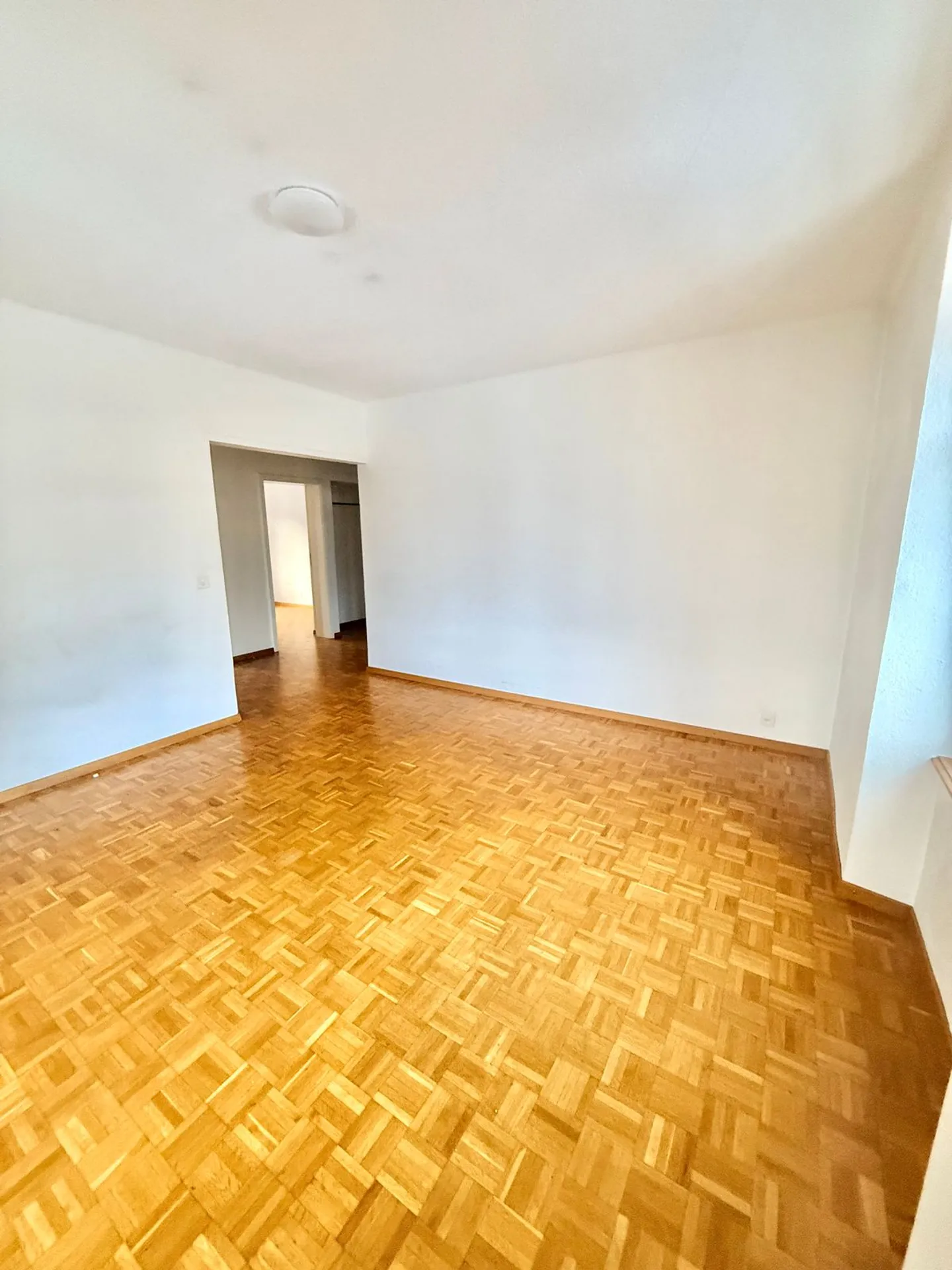 3.5-room apartment with balcony - Photo 6 of 11