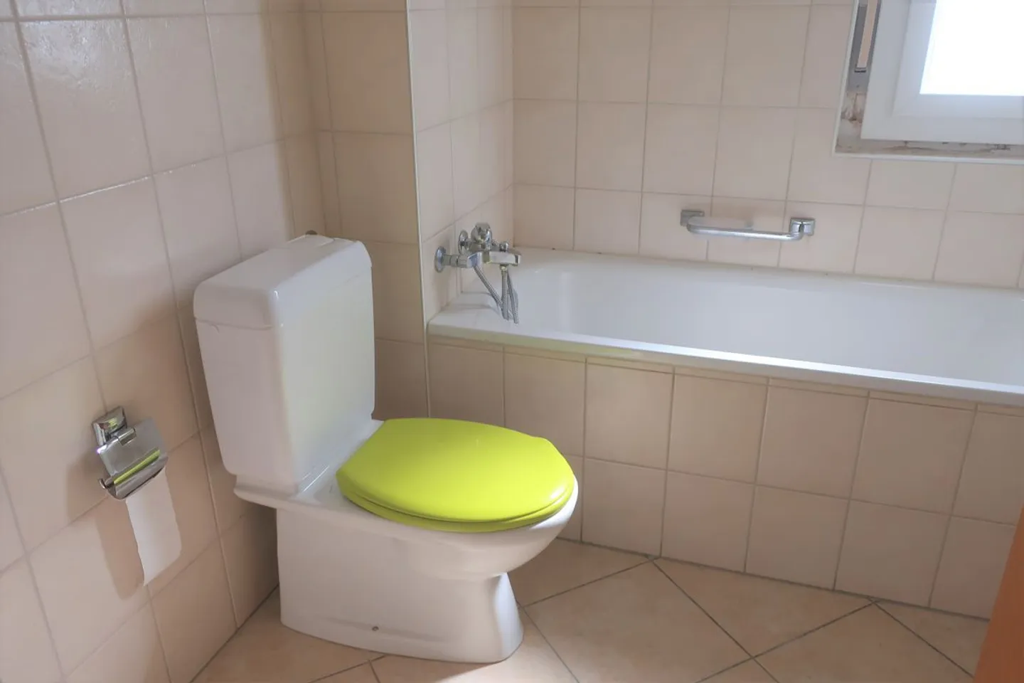 3.5-room apartment with balcony and elevator - Photo 7 of 9