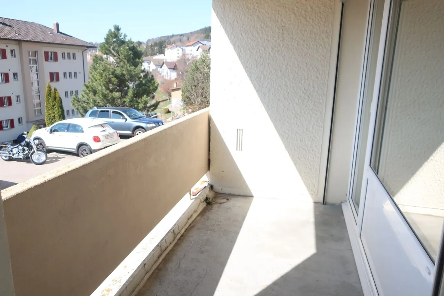 3.5-room apartment with balcony and elevator - Photo 9 of 9