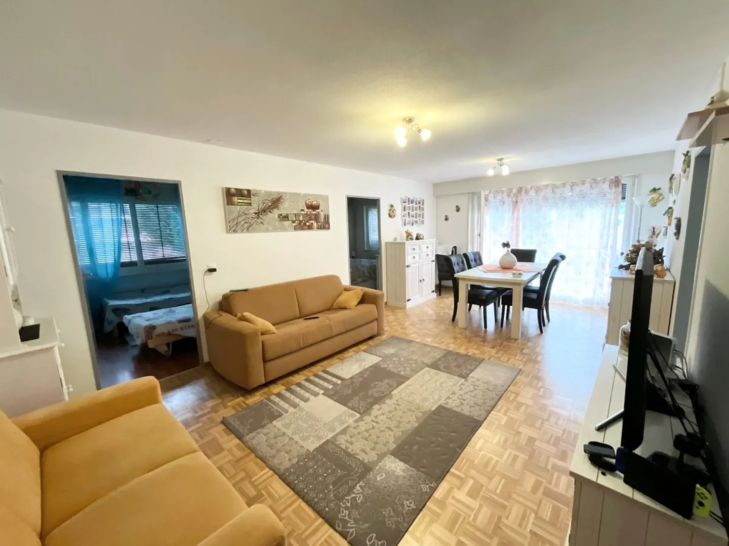 Schöne 3,5-Zimmer-Wohnung mit Balkon - Foto 2 von 9