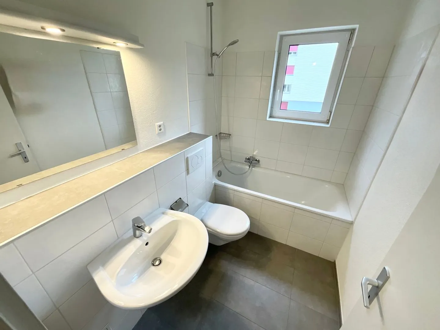 Incantevole appartamento di 3.5 locali con balcone - Foto 6 di 7