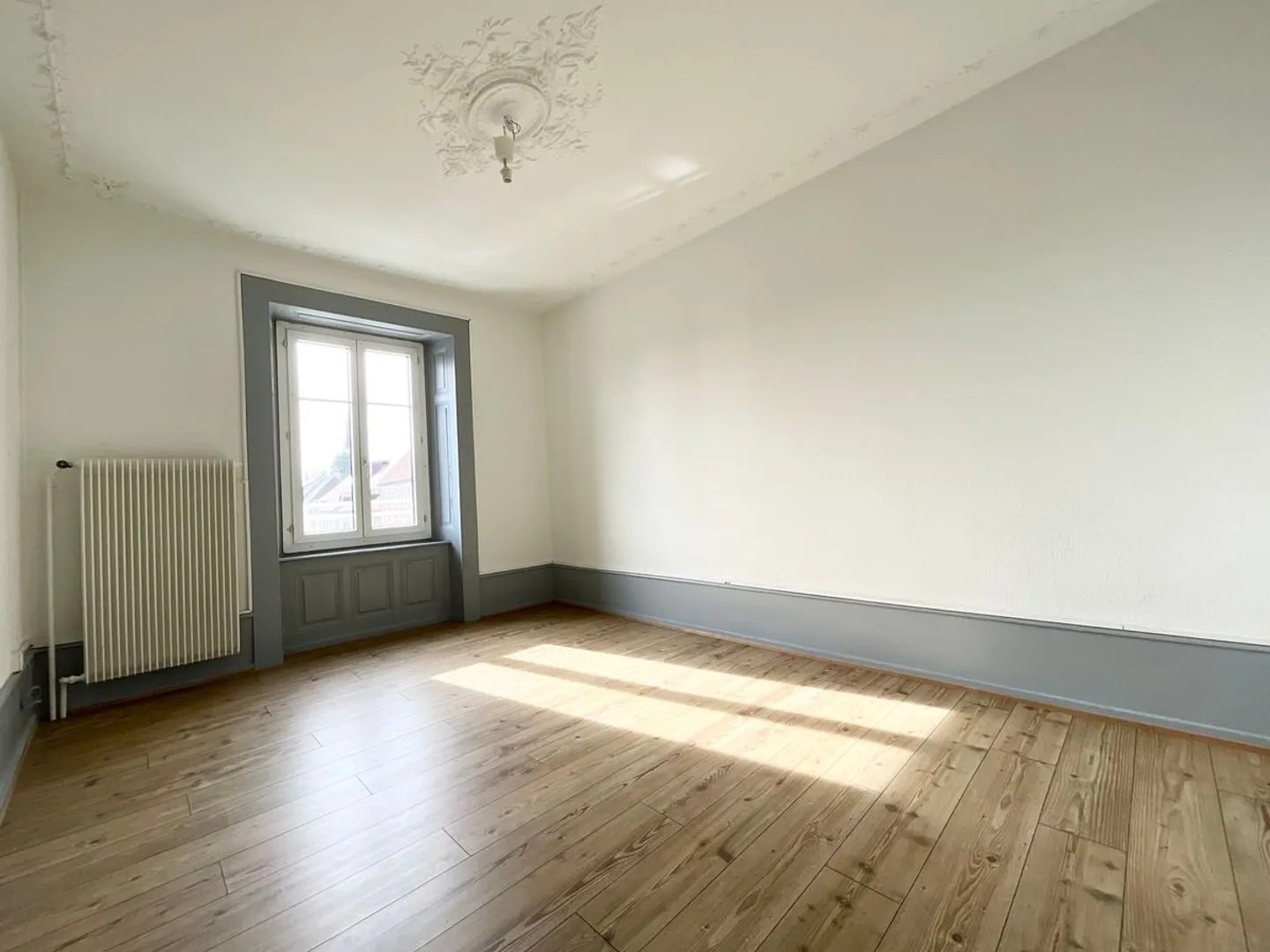 Appartement Charmant avec Balcon - Photo 2 sur 9