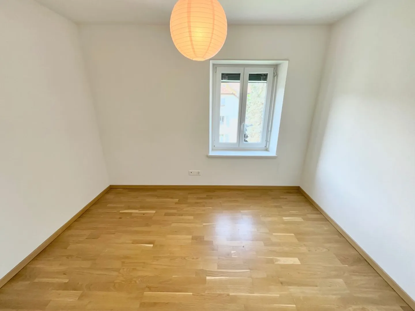 Appartamento di 3 stanze al 3° e ultimo piano - balcone esposto a sud e grande spazio esterno comune - Foto 8 di 11