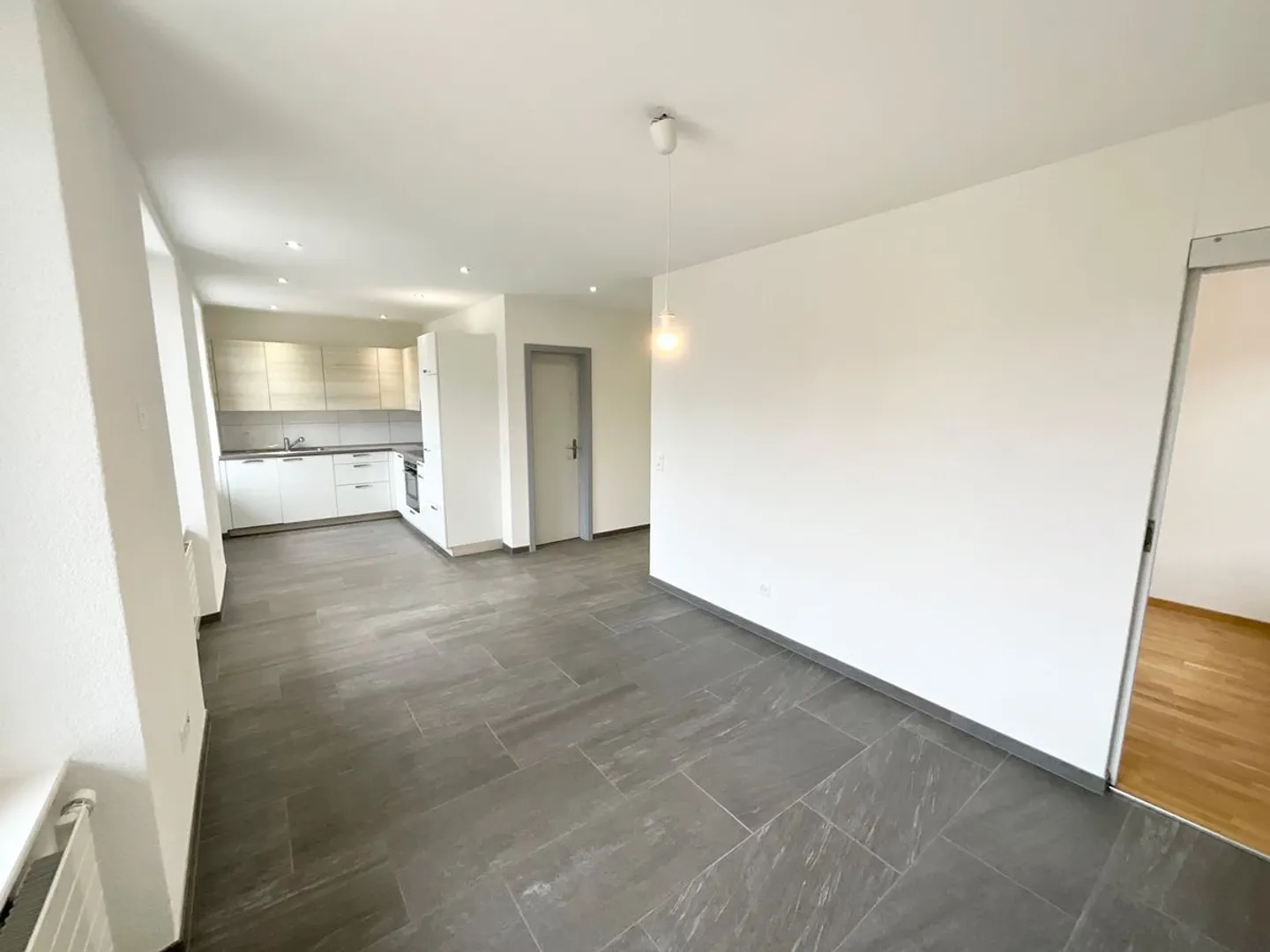 Appartement de 2.5 pièces - Photo 2 sur 8