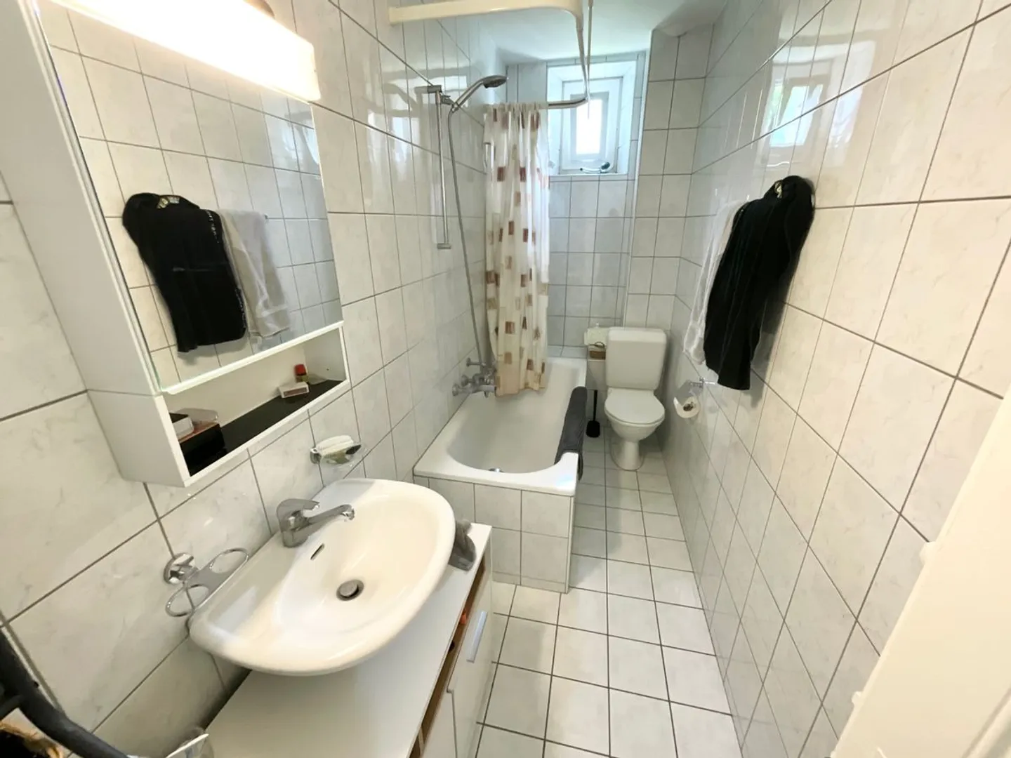 Appartamento di 4,5 stanze con piccolo balcone - Foto 2 di 9