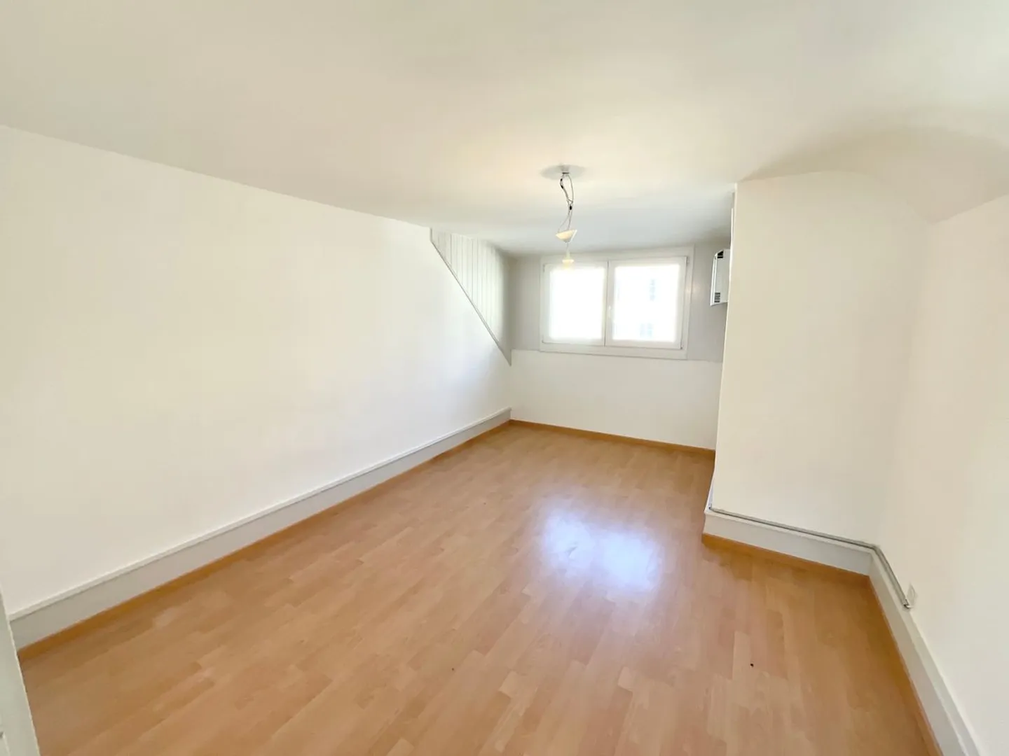 Magnifique appartement de 3 pièces rénové - Photo 2 sur 4