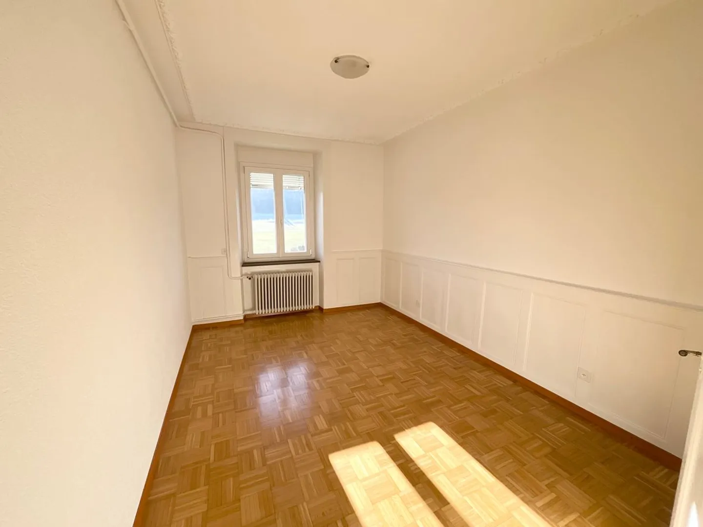 4.5-room apartment with small balcony - Photo 4 of 8