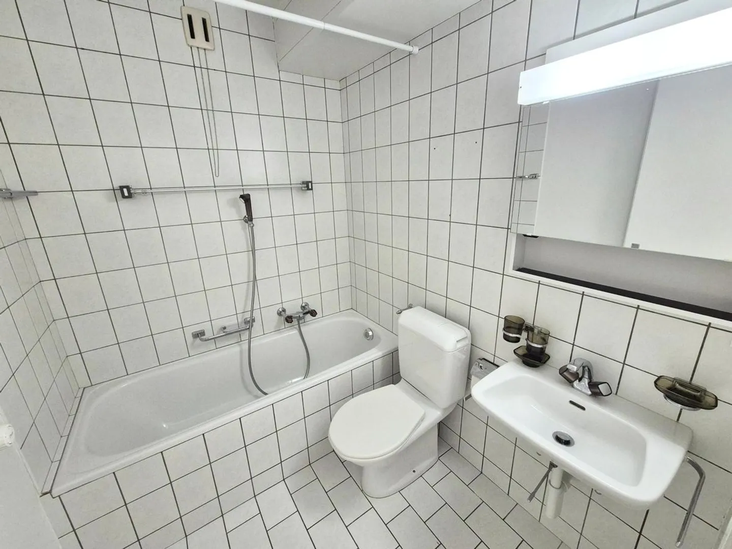 2-room apartment with large balcony and elevator! - Photo 4 of 4