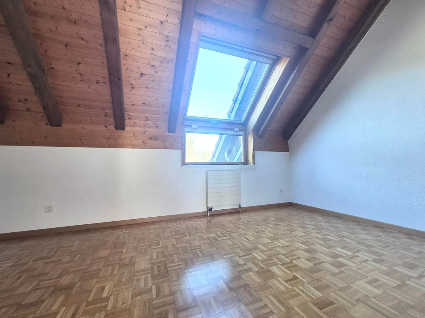 5.5 room duplex apartment with balcony - Photo 10 of 13