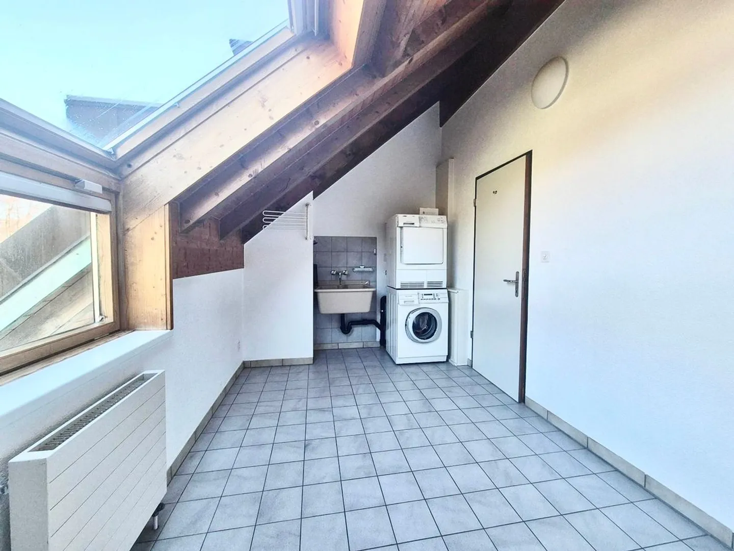 5.5 room duplex apartment with balcony - Photo 11 of 13