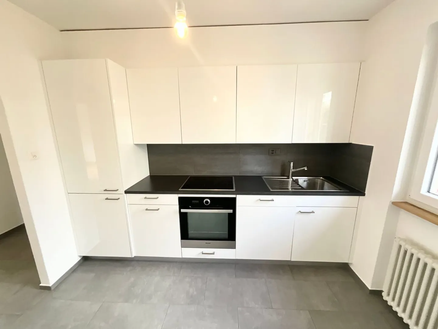 Appartement de 3 pièces avec balcon - Photo 2 sur 7