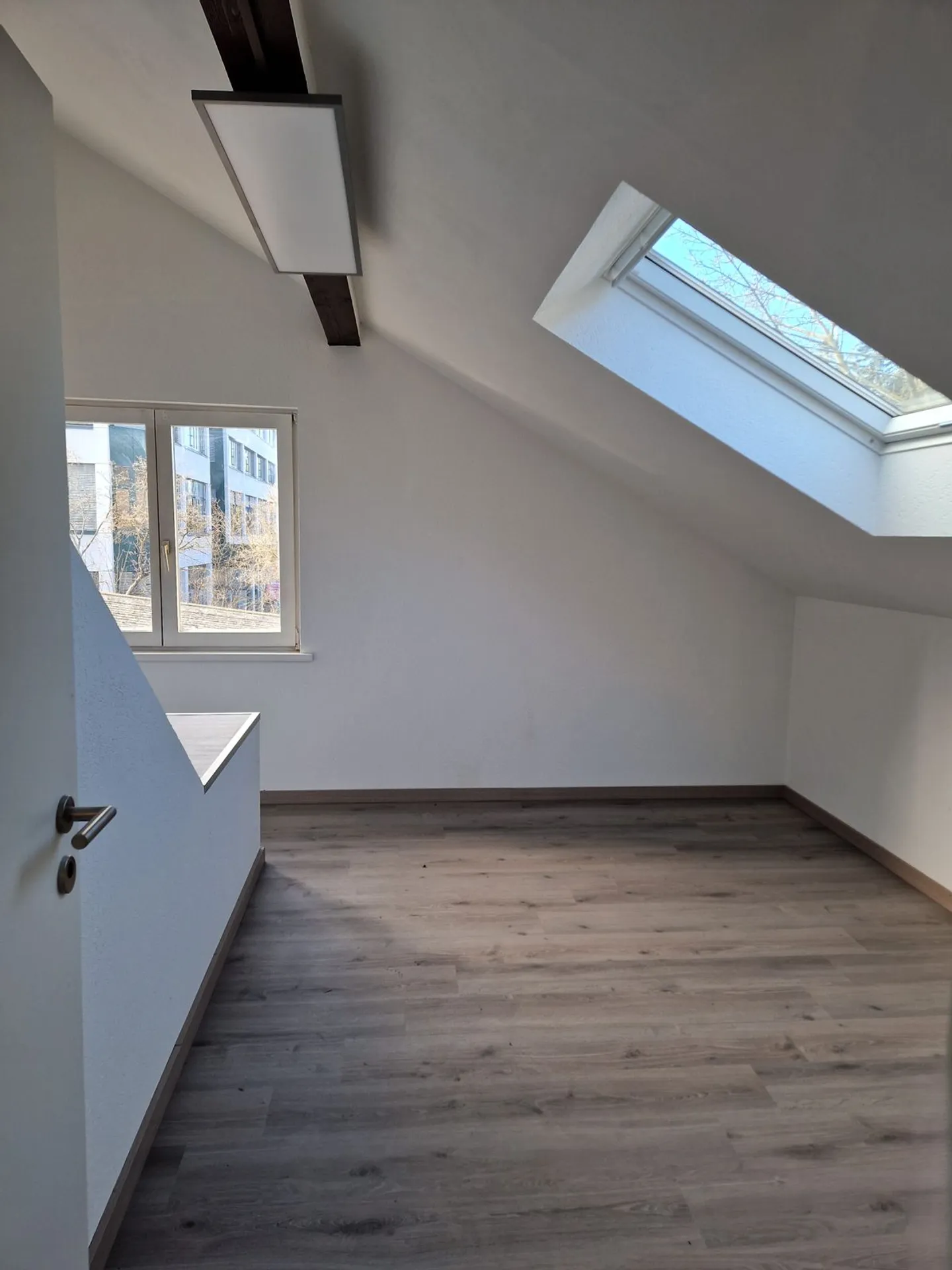 Spazio Commerciale con Visibilità - Foto 4 di 11