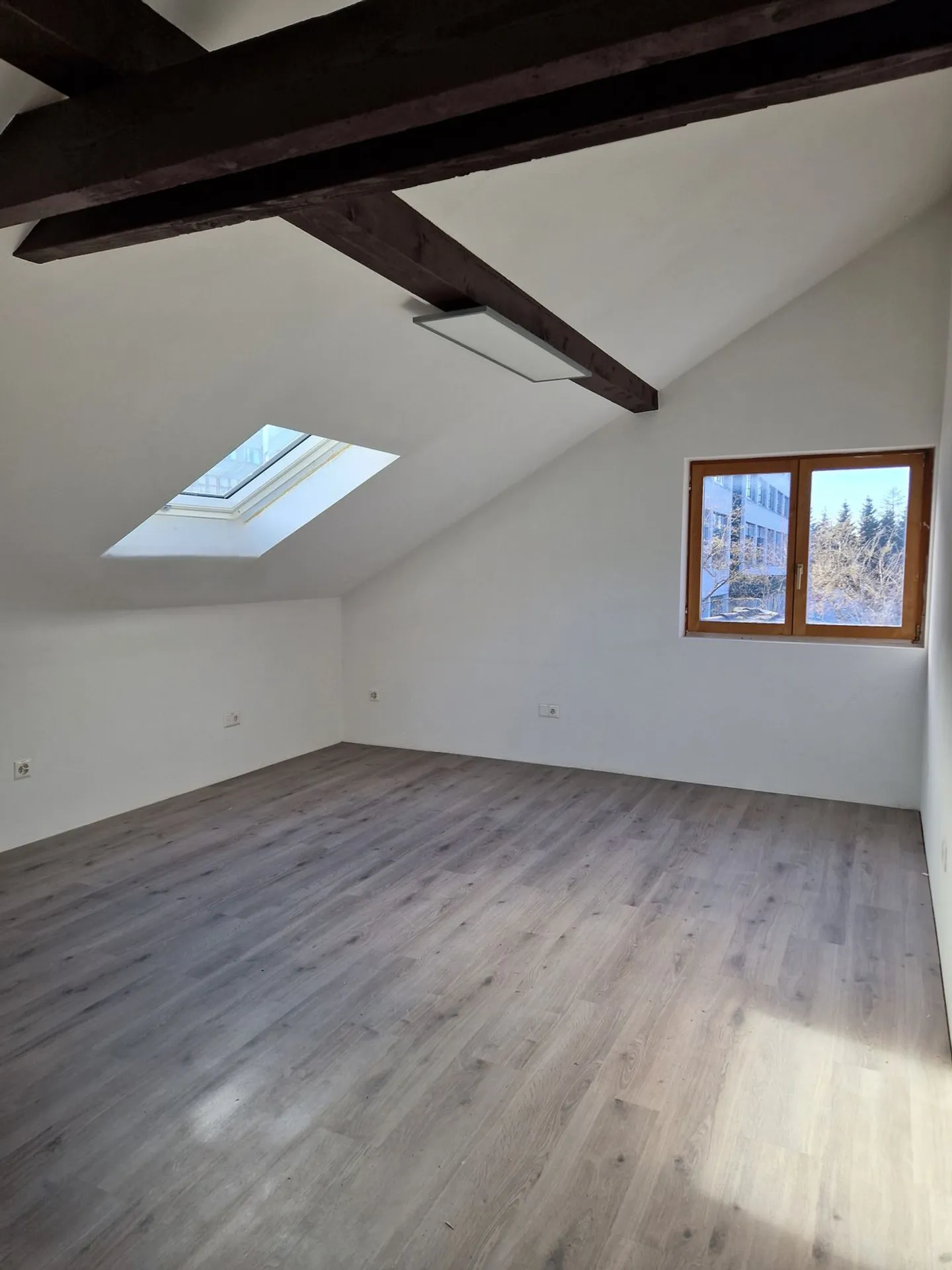 Spazio Commerciale con Visibilità - Foto 11 di 11