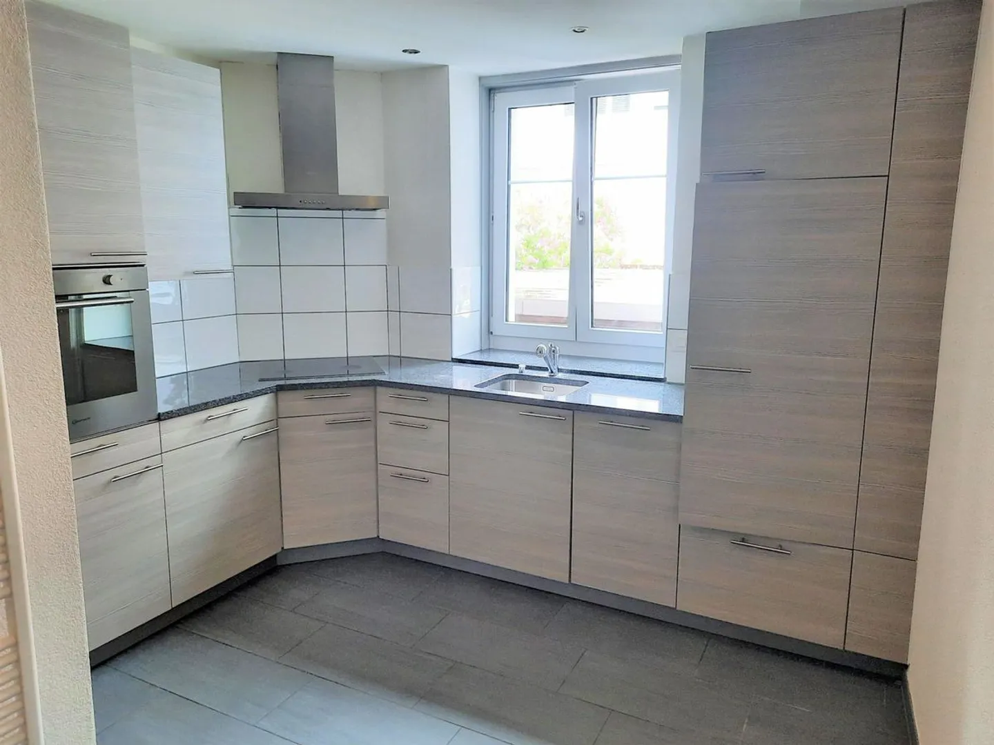 Appartamento luminoso a St-Imier - Foto 2 di 5