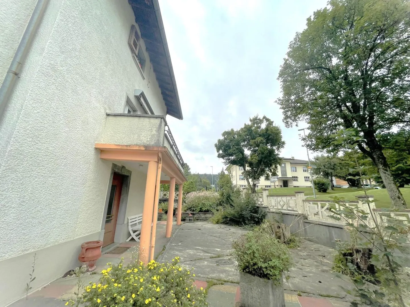 Casa indipendente con due appartamenti - Foto 5 di 13