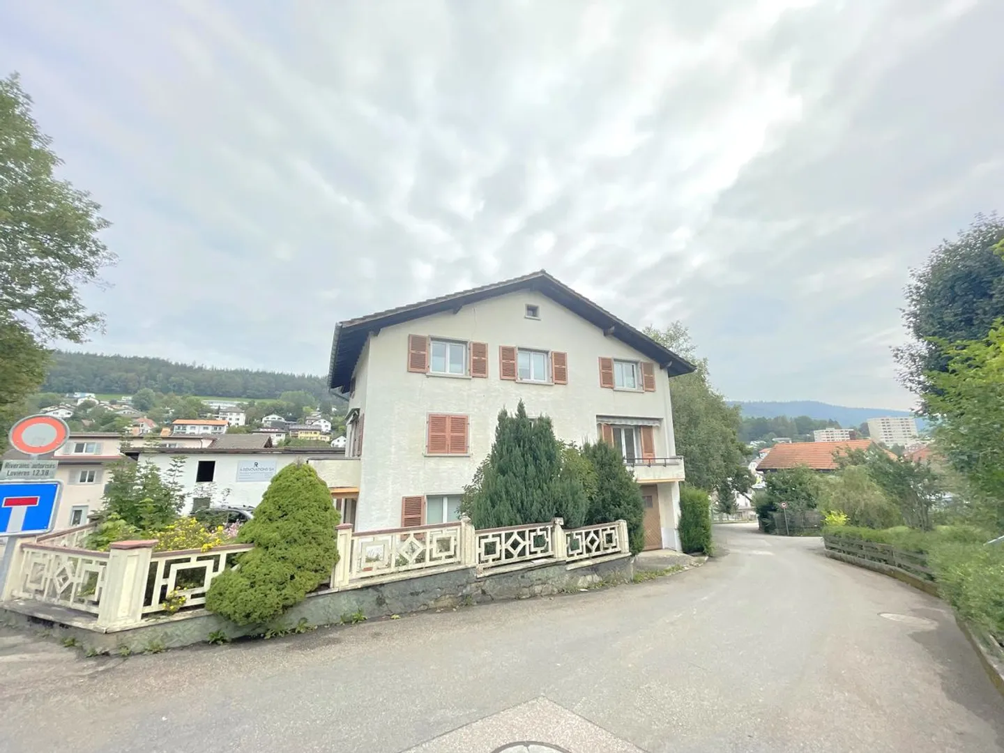 Casa indipendente con due appartamenti - Foto 2 di 13