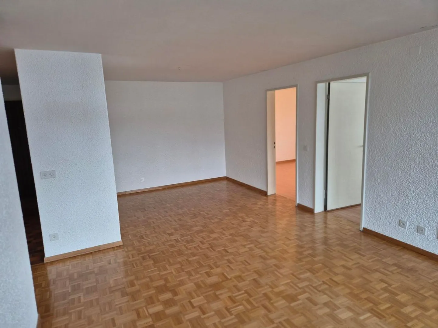 Apartment in PPE ideally located in the village center - Photo 6 of 12